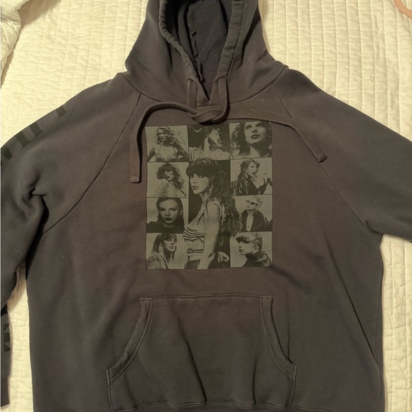 Taylor Swift eras tour concert hoodie oversized black kangaroo pocket - Picture 5 of 16